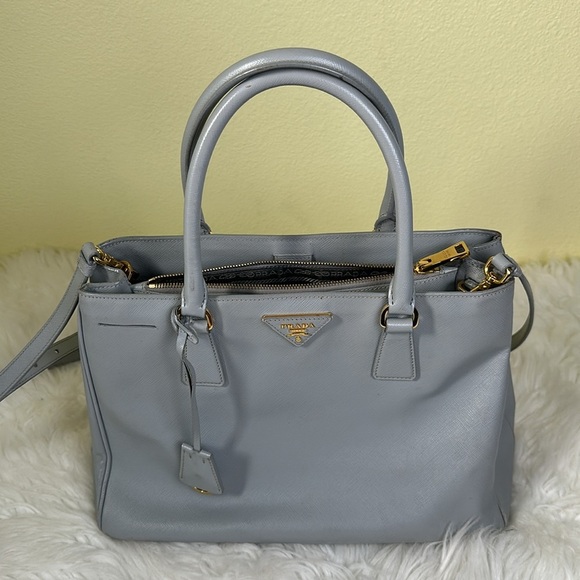 💯Authentic Prada Safiano Leather Handbag🍀 - Picture 10 of 16